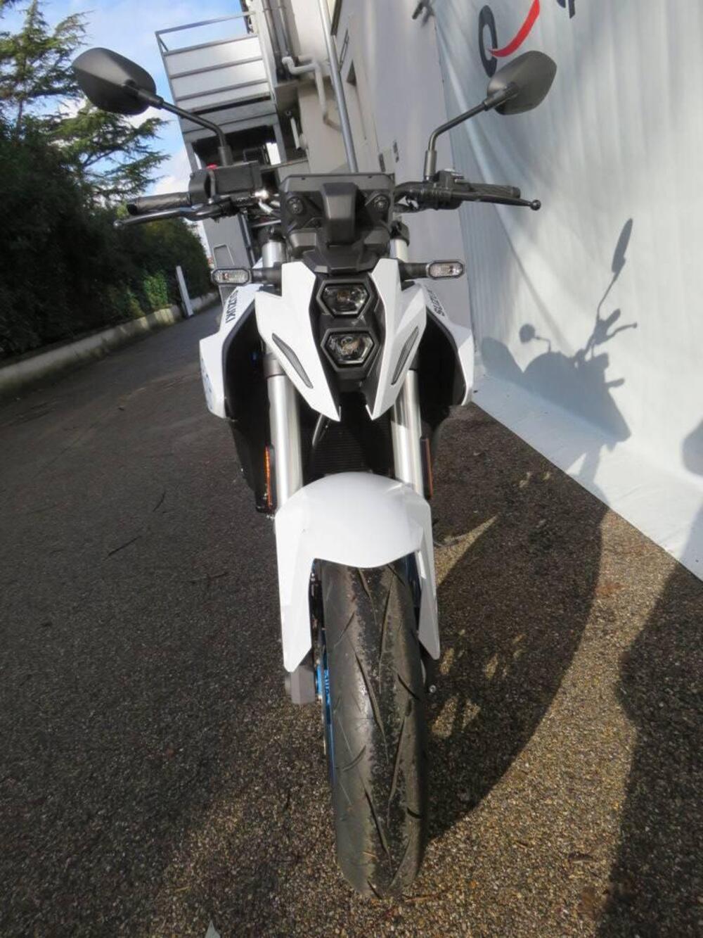 Suzuki GSX-8S (2023 - 24) (7)