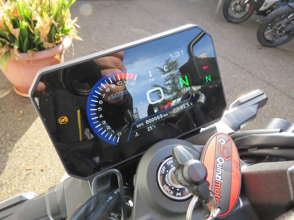Suzuki GSX-8S (2023 - 24) (14)