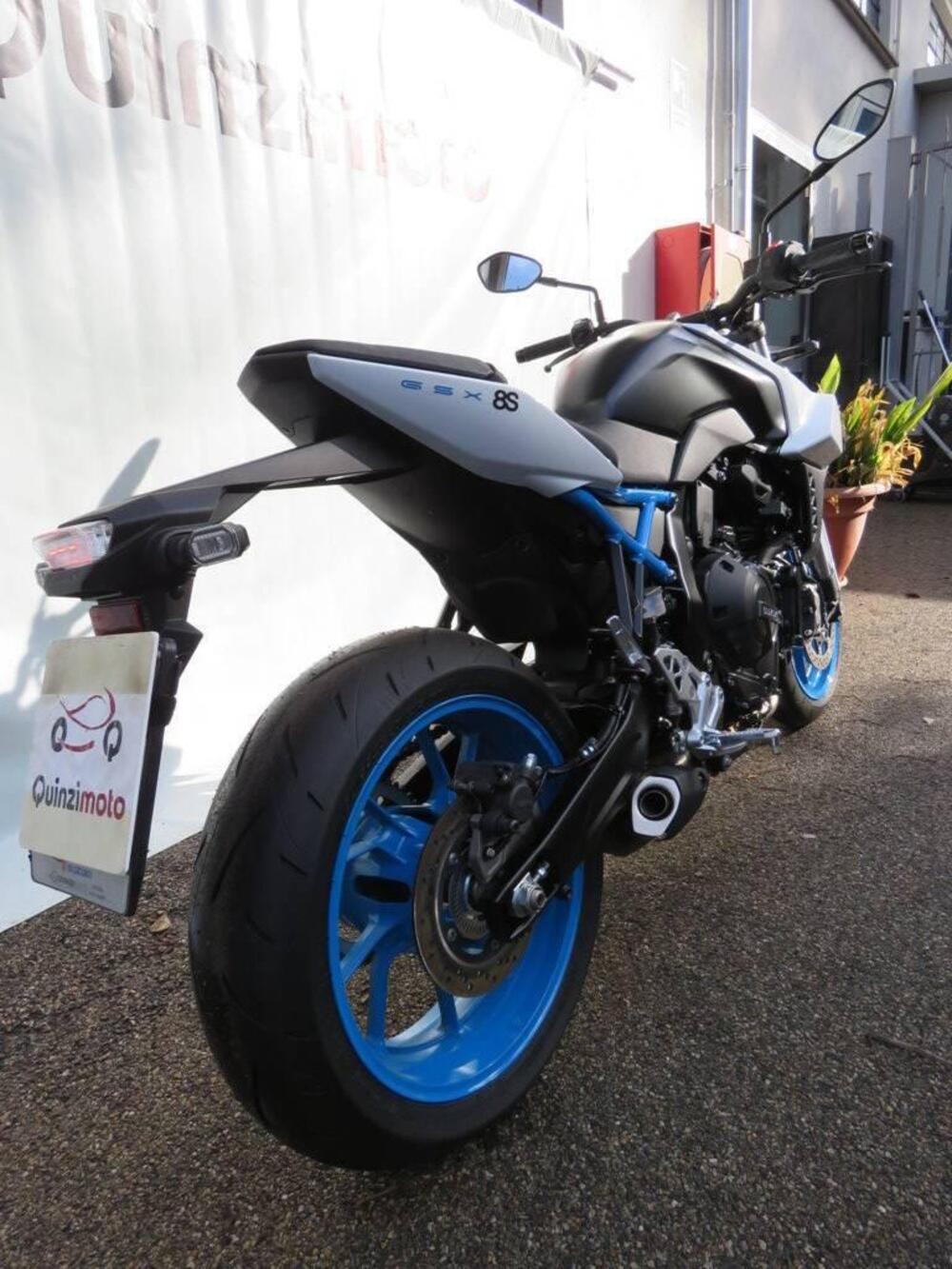 Suzuki GSX-8S (2023 - 24) (17)