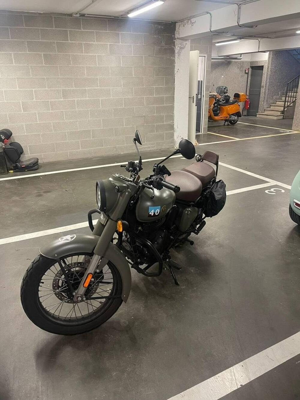 Royal Enfield Classic 350 (2021 - 25) (2)