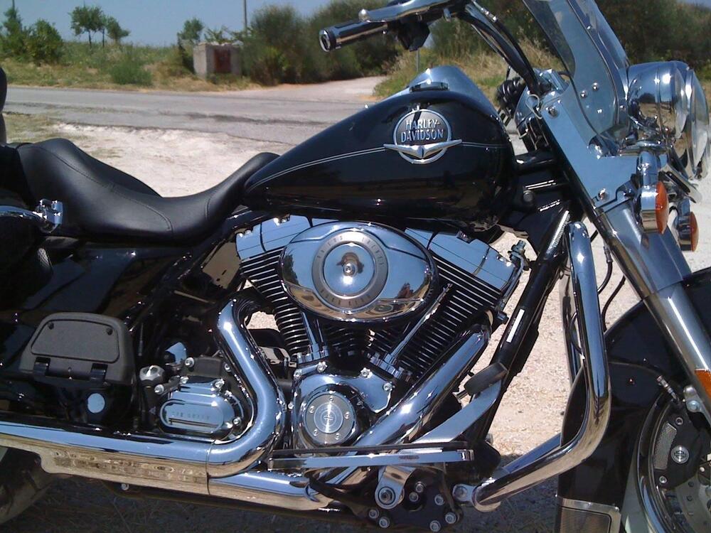 Harley-Davidson 1584 Road King Classic (2007 - 10) - FLHRC (11)