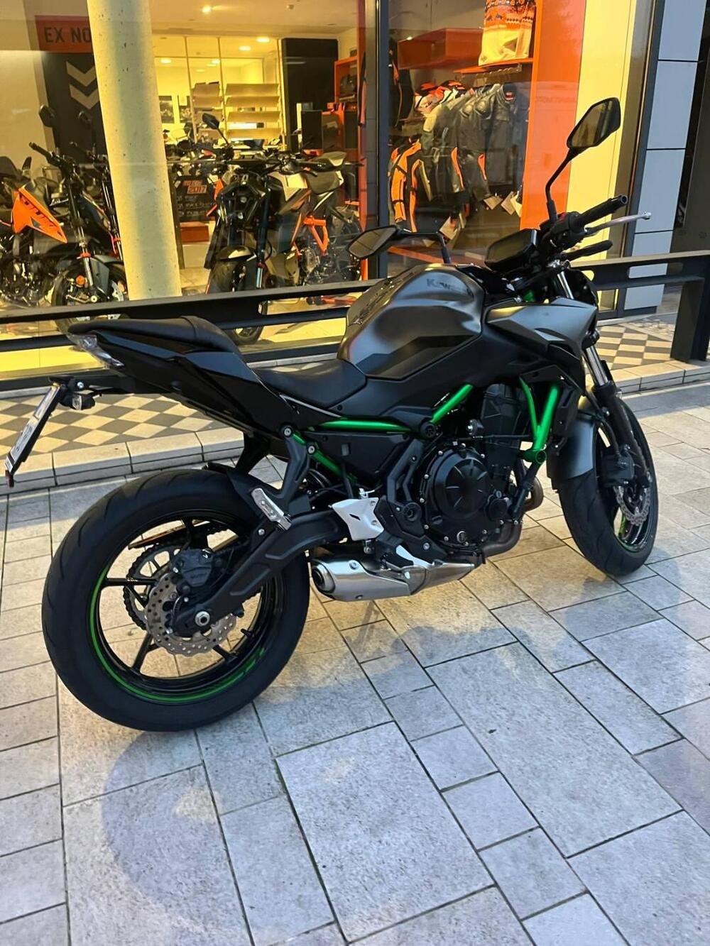 Kawasaki Z 650 Performance (2021 - 24) (2)