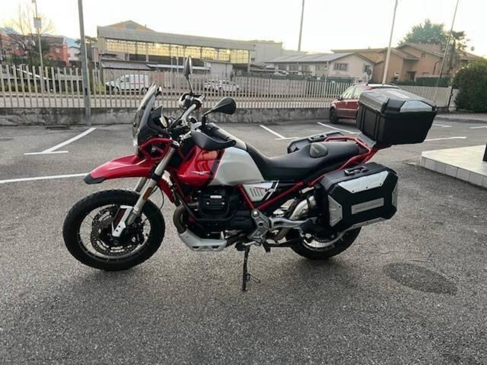 Moto Guzzi V85 TT Evocative Graphics (2021 - 23) (4)