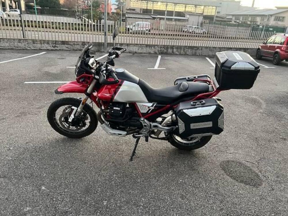 Moto Guzzi V85 TT Evocative Graphics (2021 - 23) (5)