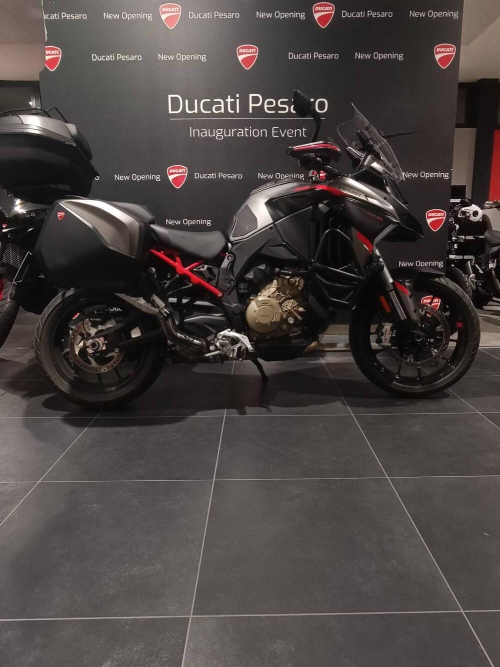 Ducati Multistrada V4 S Grand Tour (2024) (4)