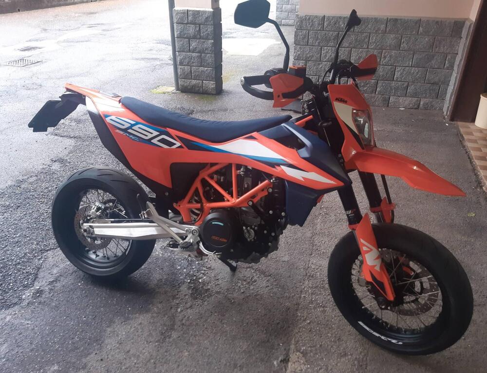 KTM 690 SMC R (2023 - 25) (7)