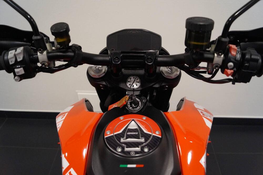 Ducati Hypermotard 950 RVE (2020) (12)