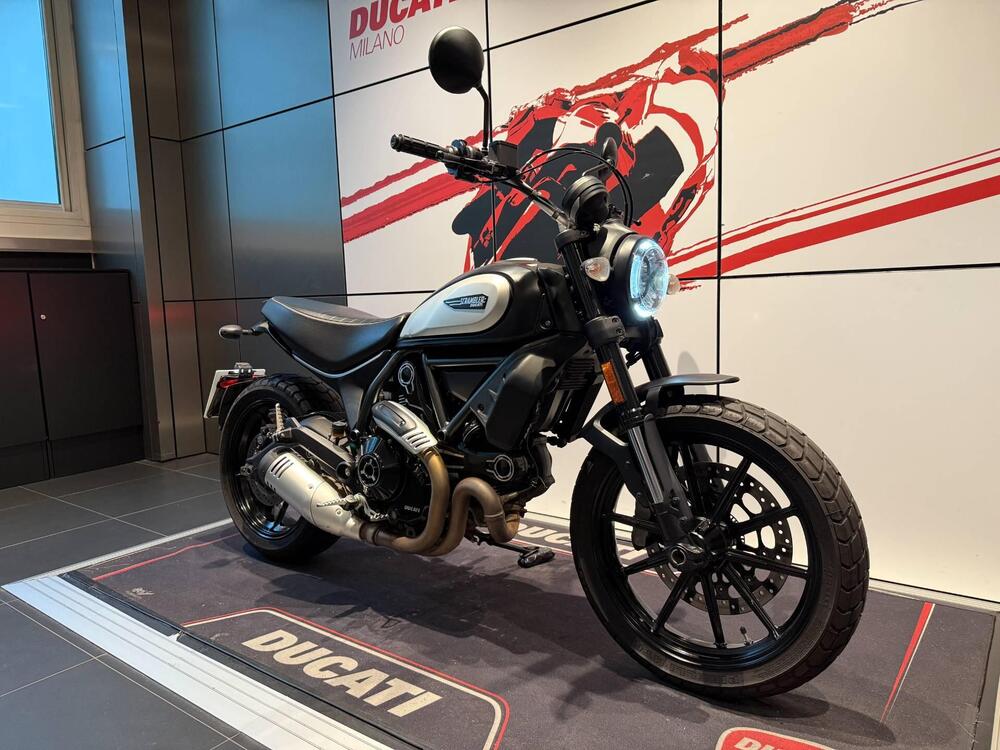 Ducati Scrambler 800 Icon Dark (2021 - 22) (2)