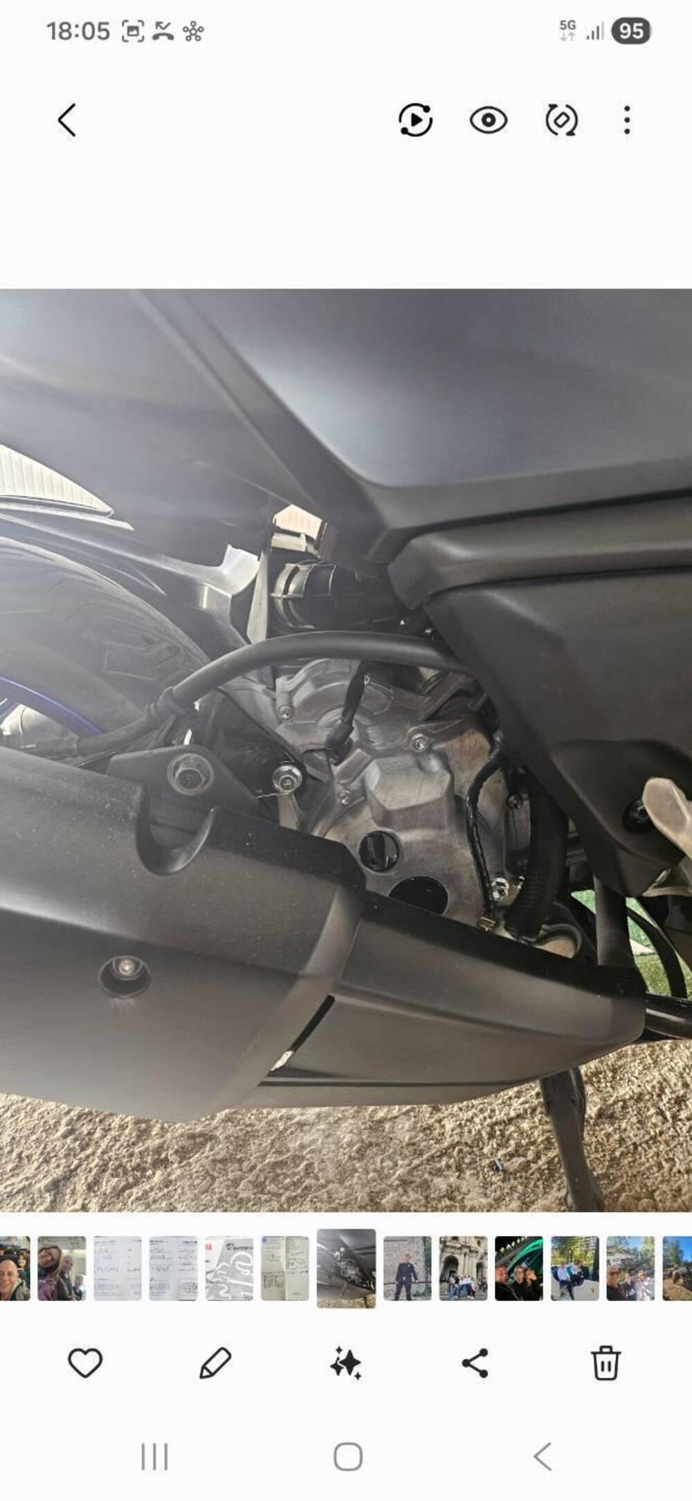 Yamaha X-Max 300 (2021 - 24)