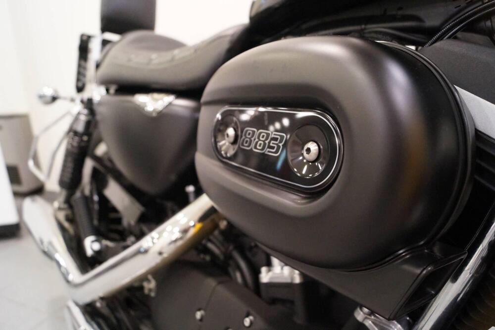 Harley-Davidson 883 R (2008 - 16) - XL 883R (8)