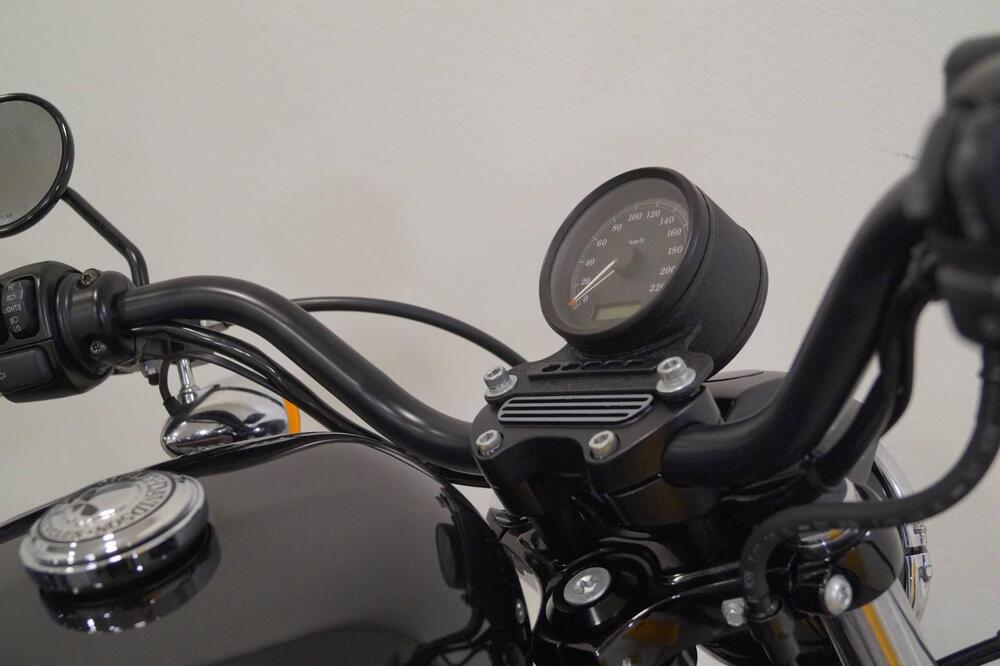 Harley-Davidson 883 R (2008 - 16) - XL 883R (12)