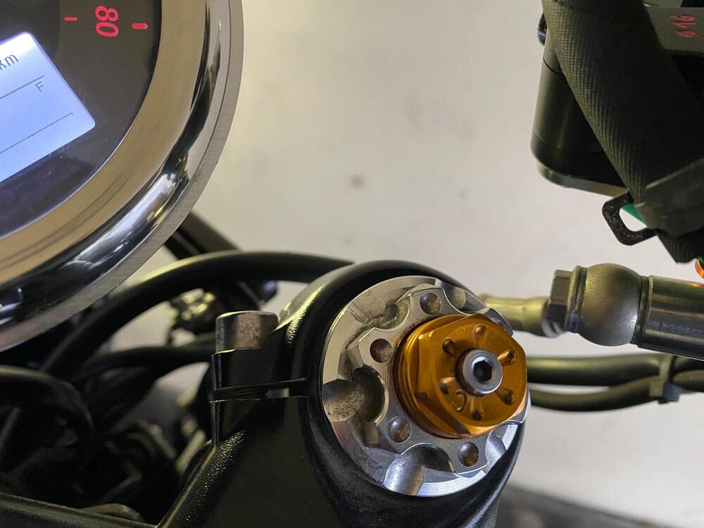 Triumph Street Cup 900 (2017 - 19) (10)