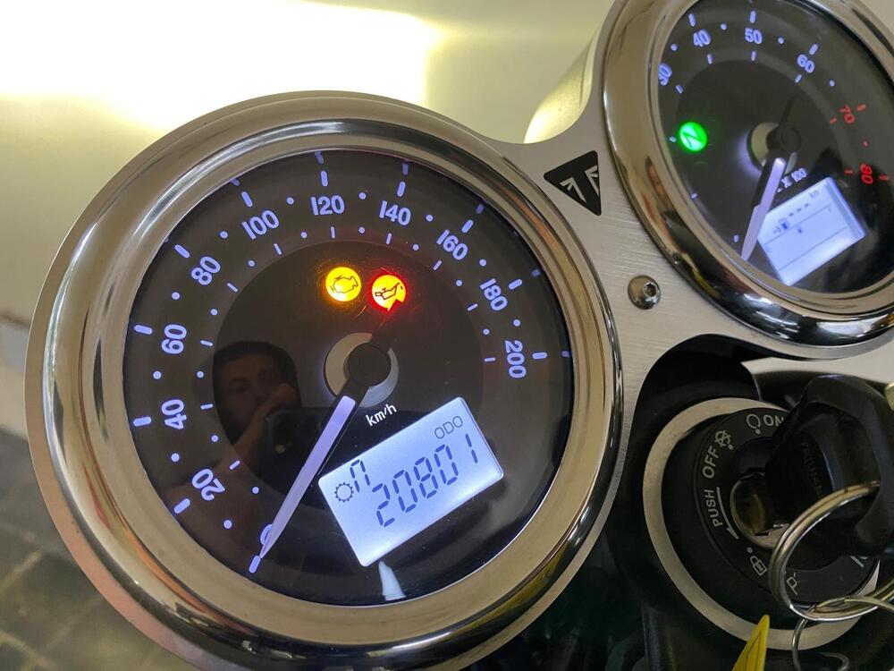 Triumph Street Cup 900 (2017 - 19) (11)