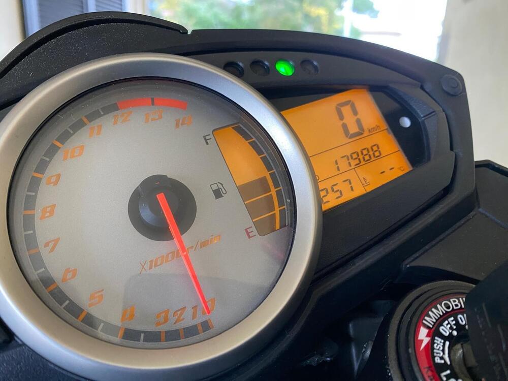 Kawasaki Z 750 (2007 - 14) (7)