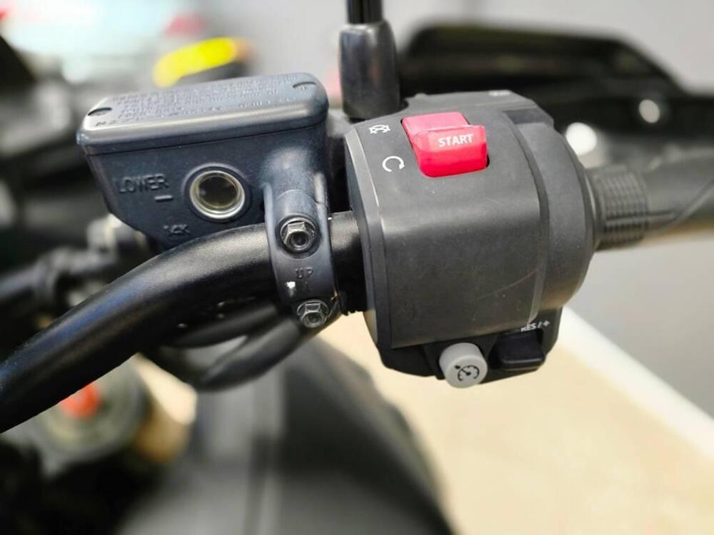 Honda Africa Twin CRF 1100L (2022 - 23) (16)