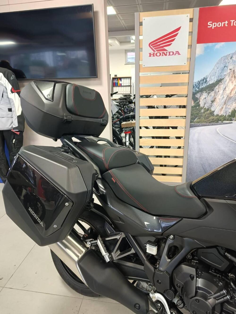 Honda NT 1100 DCT Electronic Suspension (2025) (7)