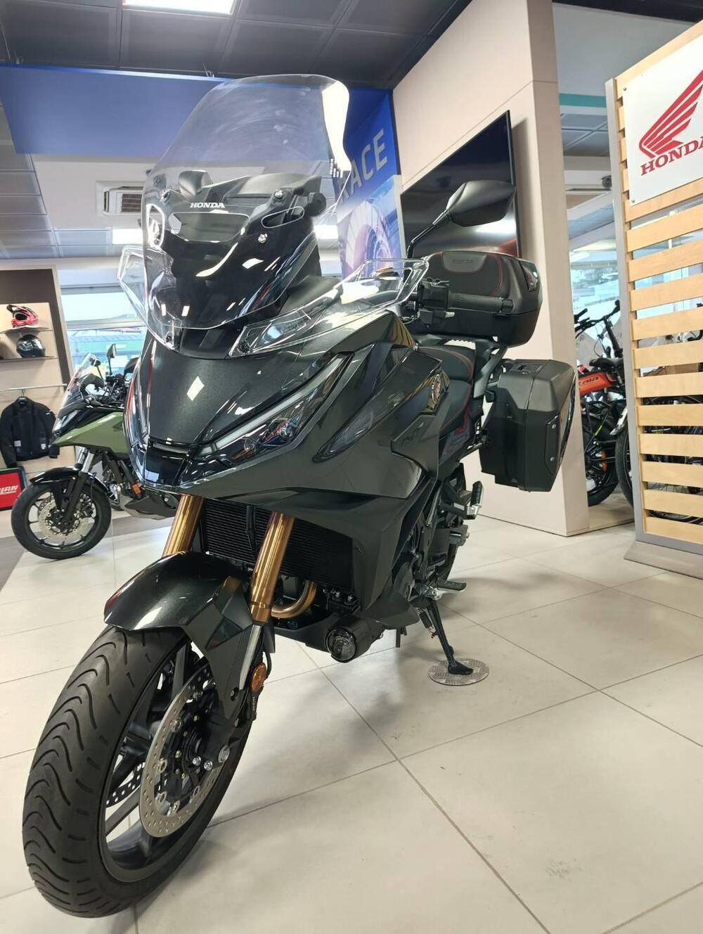 Honda NT 1100 DCT Electronic Suspension (2025) (5)