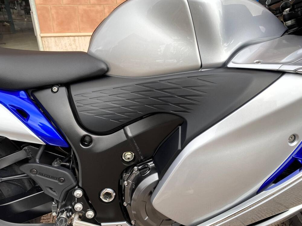 Suzuki GSX 1300 R Hayabusa (2025) (11)