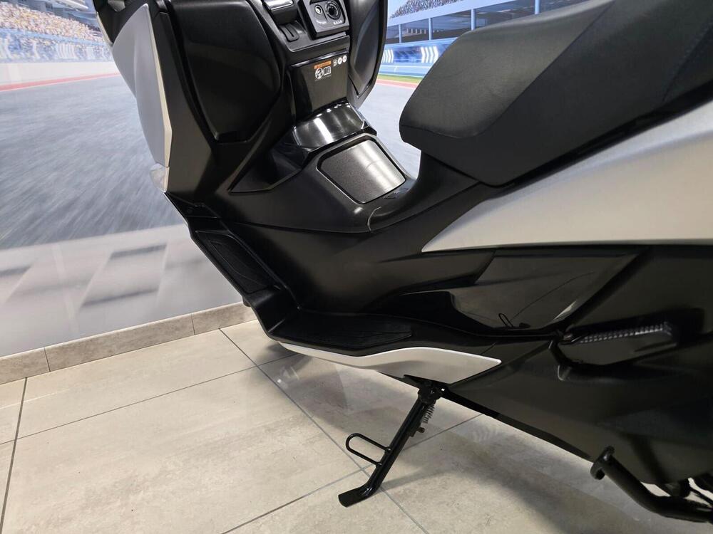 Suzuki Burgman 400 (2022 - 24) (11)