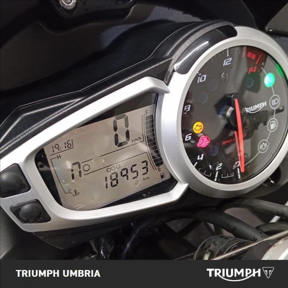 Triumph Street Triple ABS (2013 - 17) (4)