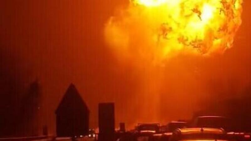 Incidente sull'A1, esplode autobotte di Gpl a Teano: autostrada chiusa verso Napoli, traffico in tilt [VIDEO]
