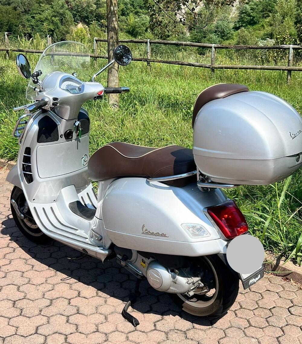 Vespa GTS 300 ABS Settantesimo (2016)
