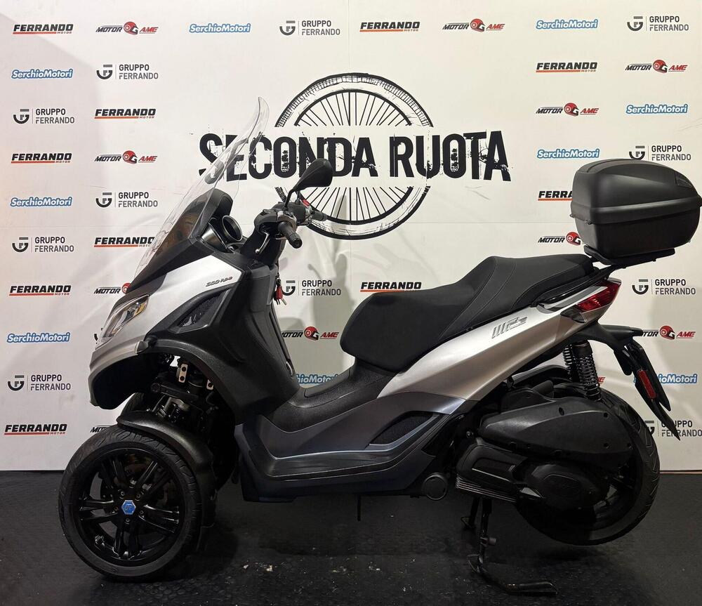 Piaggio MP3 300 ABS Hpe (2021 - 24) (2)
