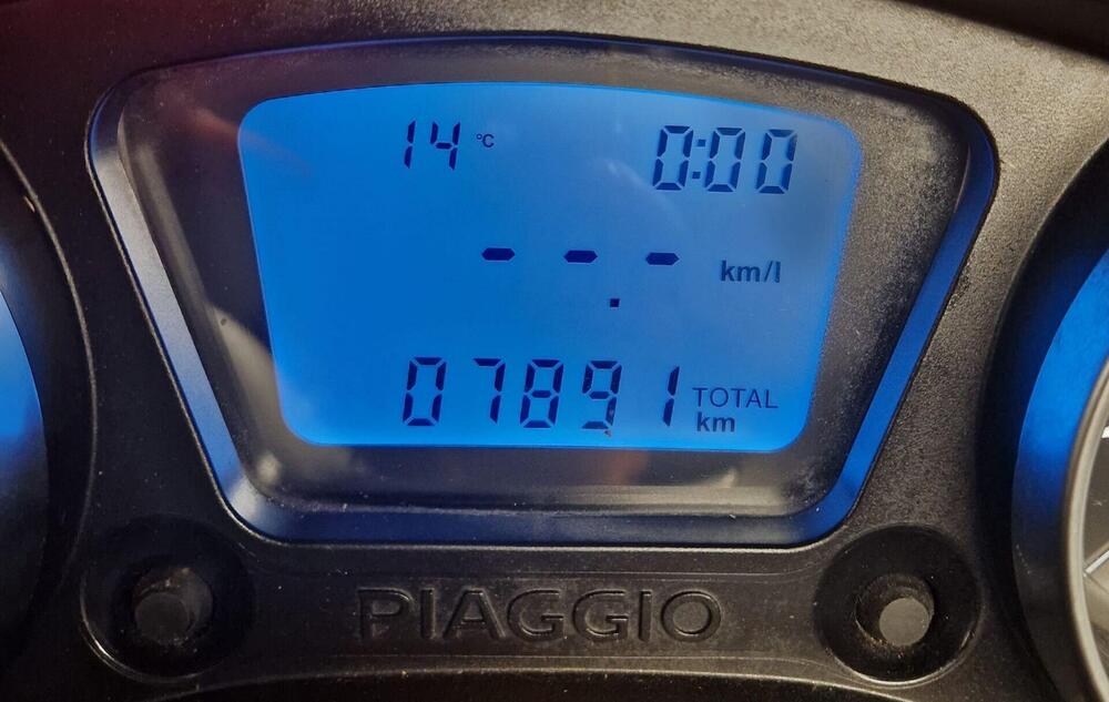 Piaggio MP3 300 ABS Hpe (2021 - 24) (5)