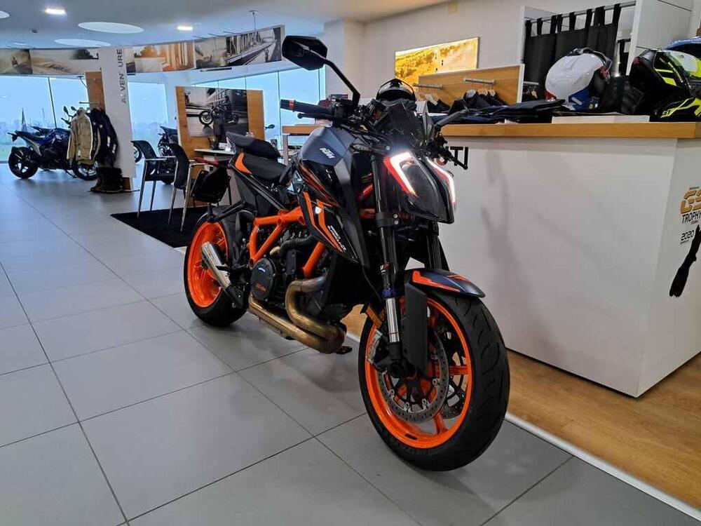KTM 1290 Super Duke R (2022 - 23) (2)