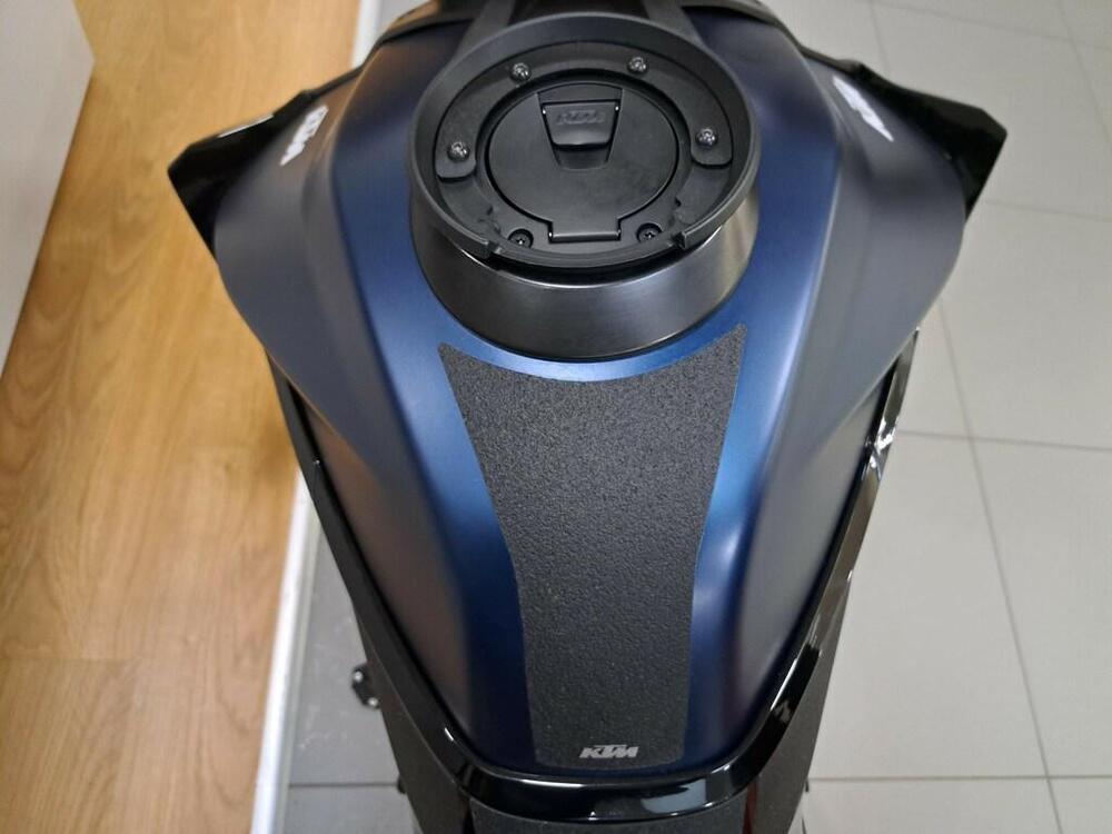 KTM 1290 Super Duke R (2022 - 23) (5)