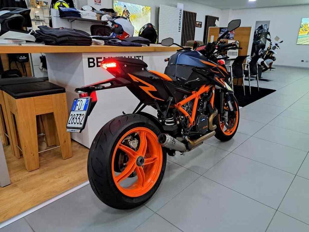 KTM 1290 Super Duke R (2022 - 23) (3)
