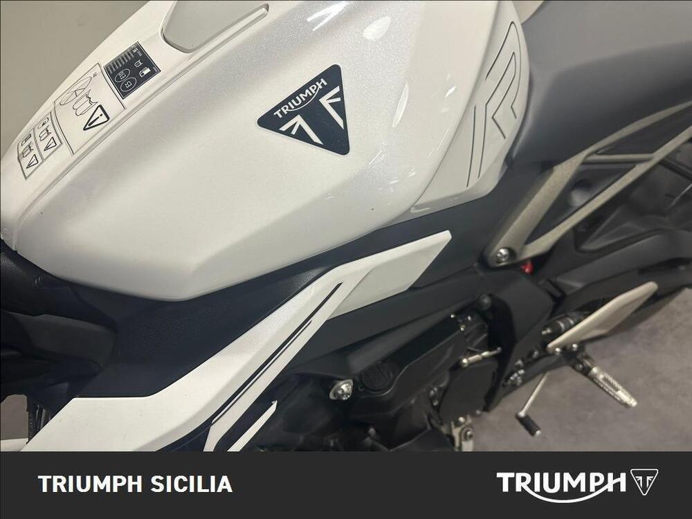 Triumph Street Triple 765 R (2023 - 25) (10)