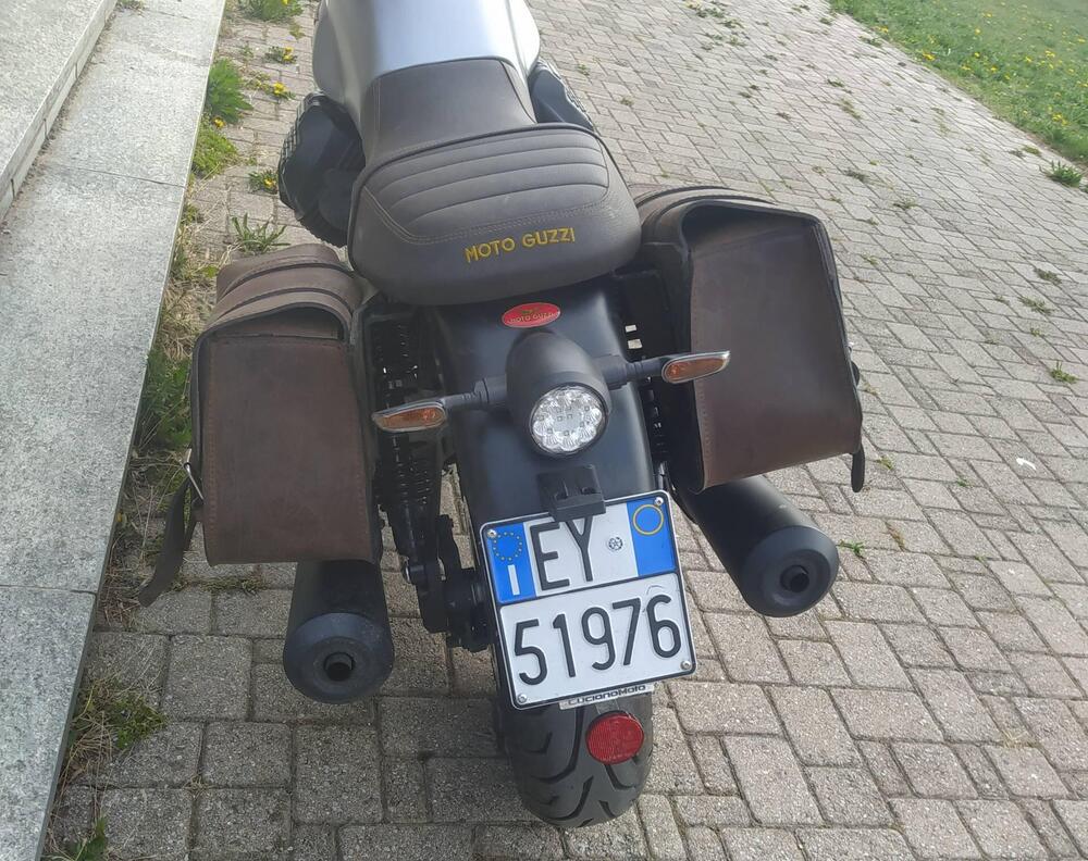 Moto Guzzi V7 850 Stone Special Abs (2021) (3)