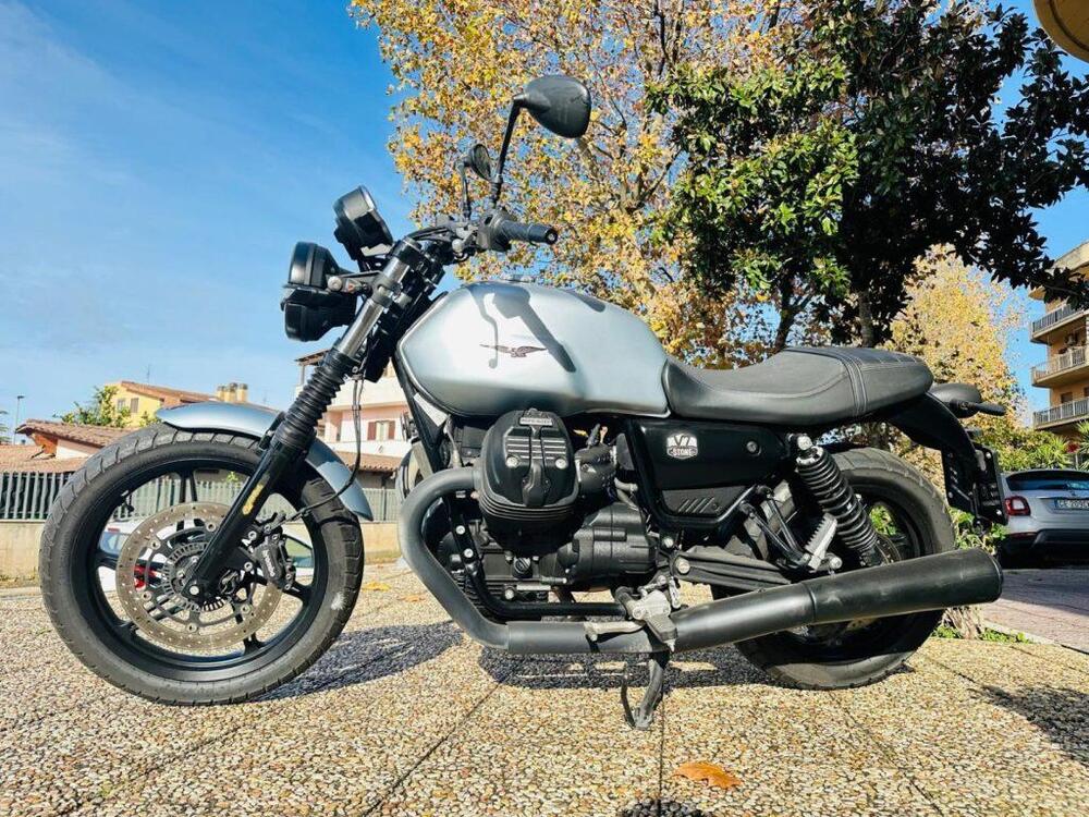 Moto Guzzi V7 Stone (2021 - 24) (12)