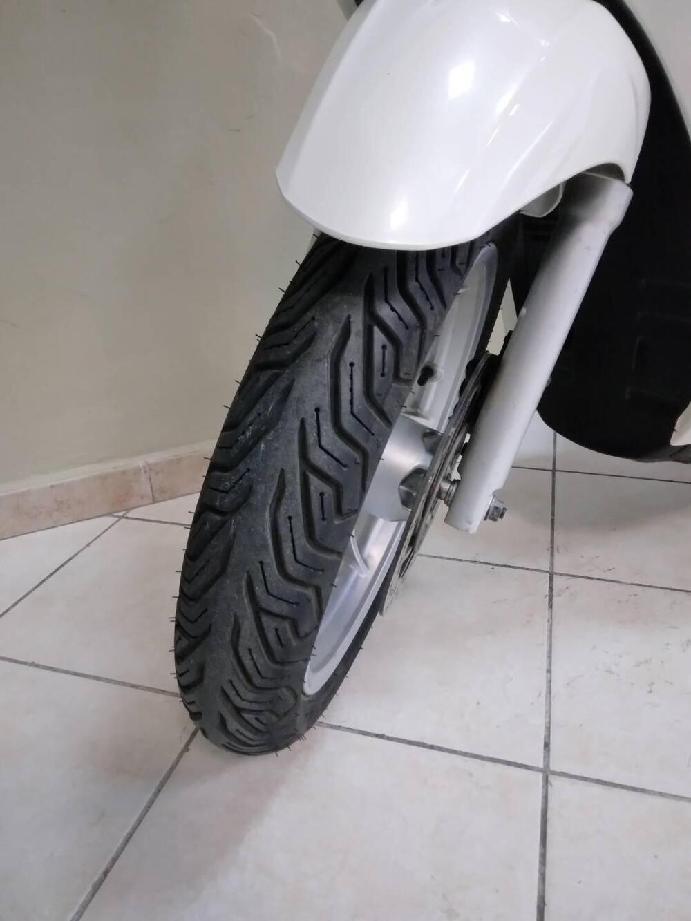 Piaggio Medley 150 ABS (2016 - 19) (6)