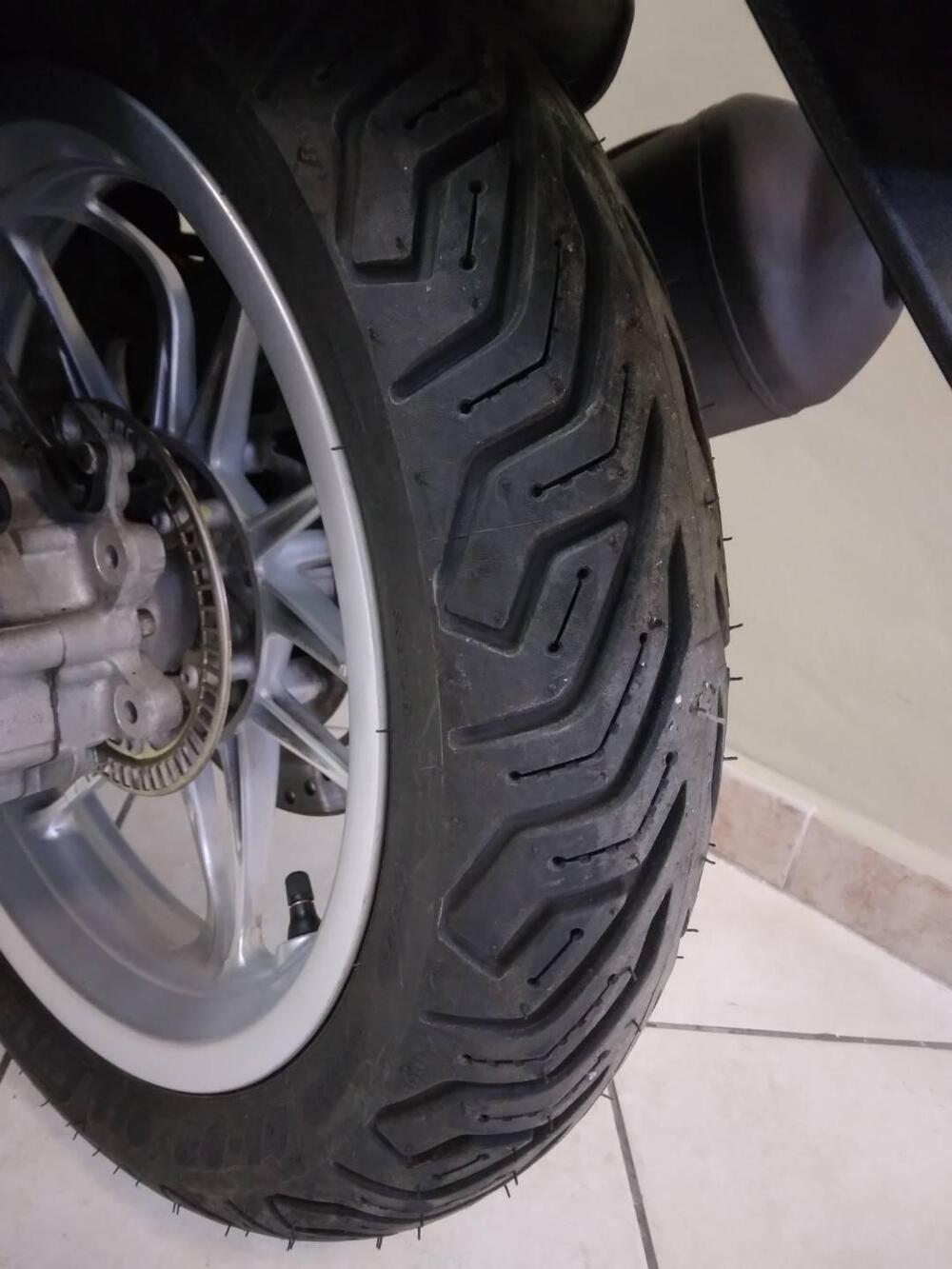 Piaggio Medley 150 ABS (2016 - 19) (8)