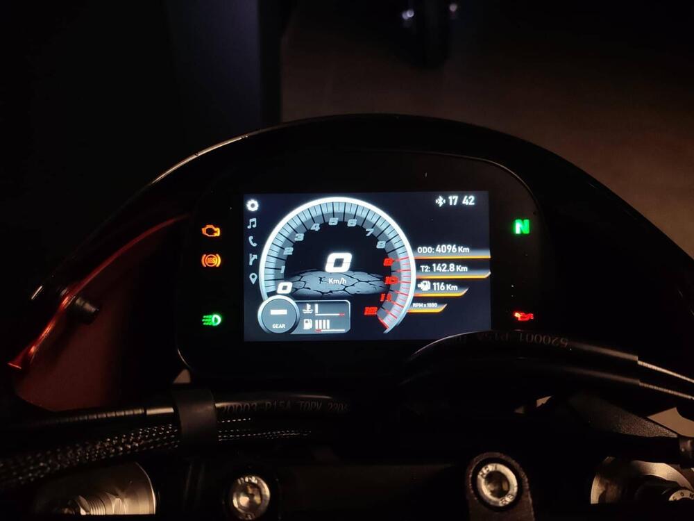 Moto Morini SEIEMMEZZO STR (2022 - 25) (3)