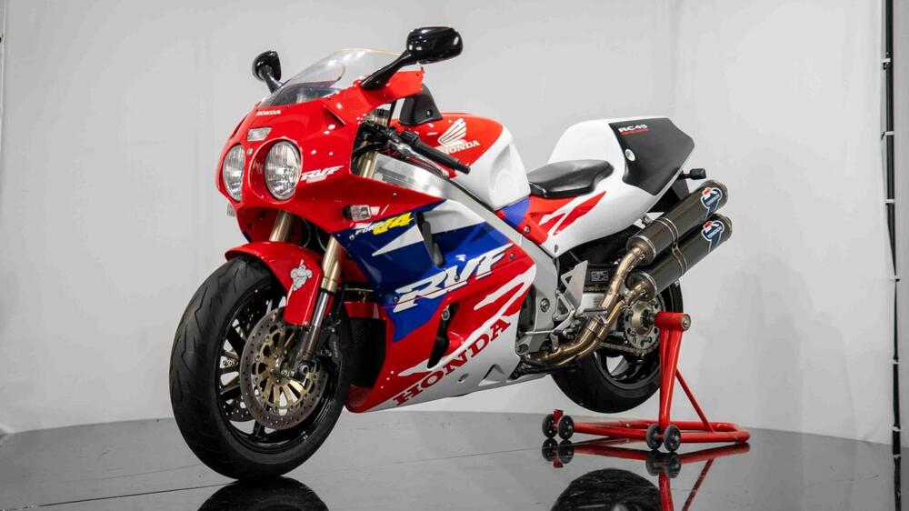 Honda RVF 750 R RC45  (3)