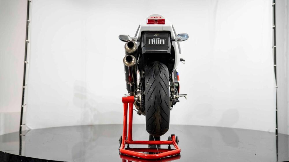 Honda RVF 750 R RC45  (8)