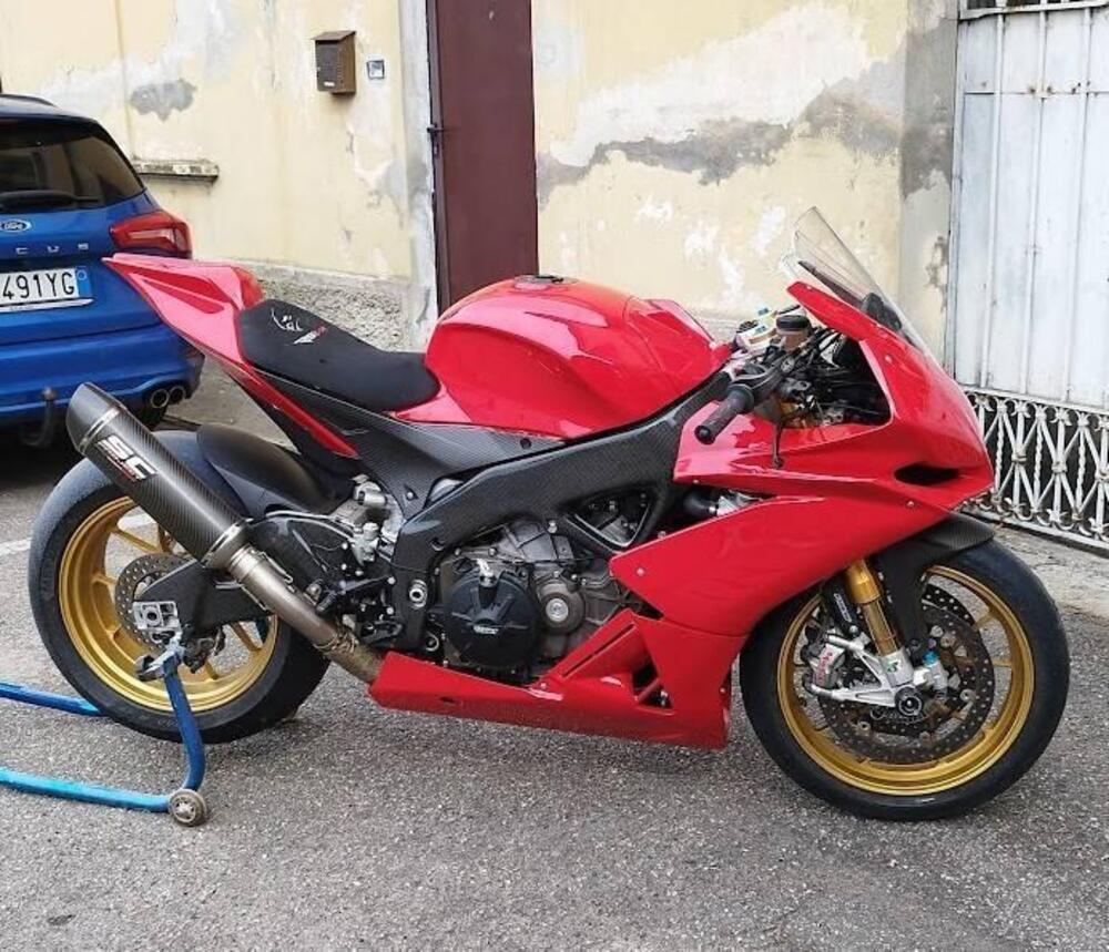 Aprilia RSV4 Factory APRC ABS (2011 - 15) (2)