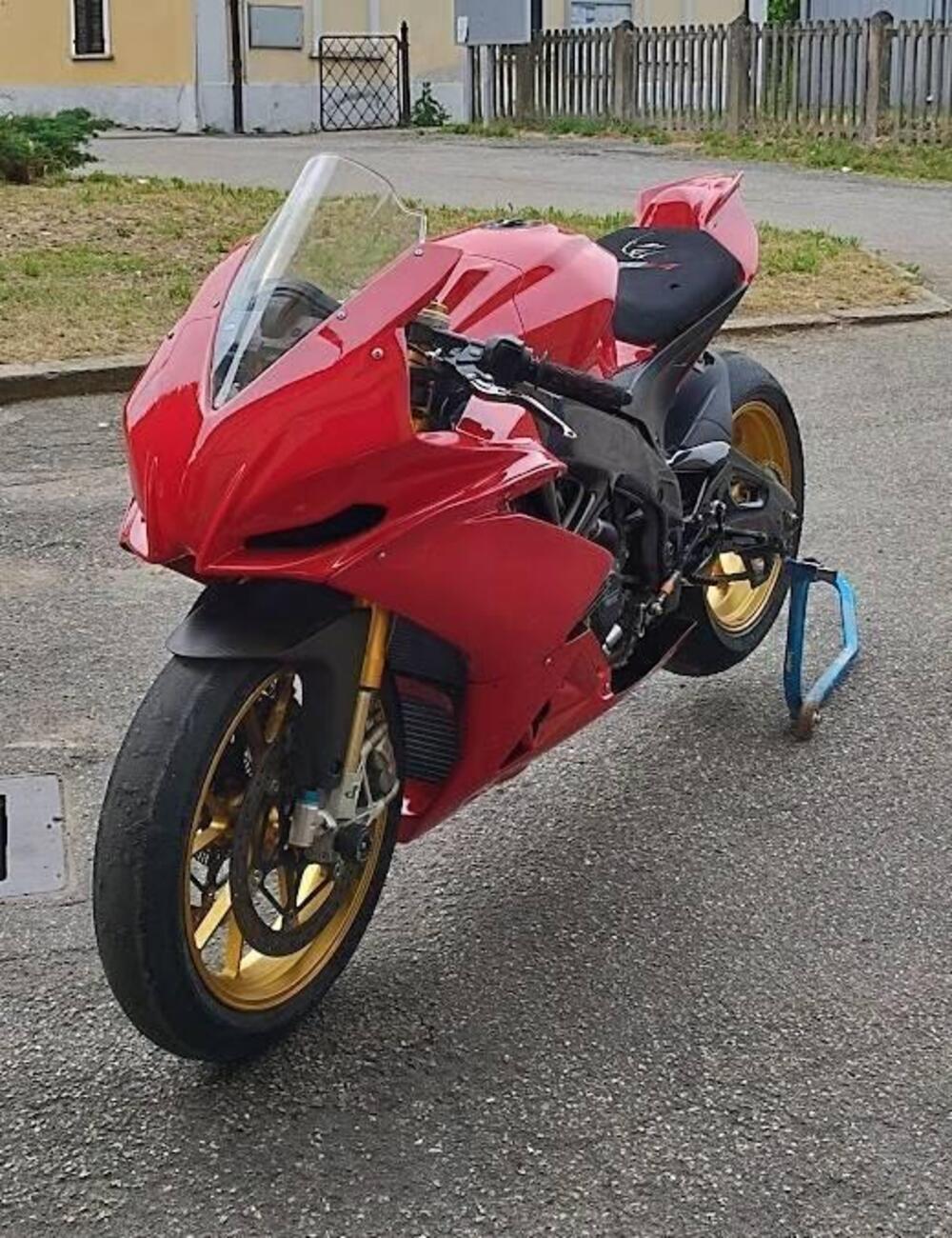 Aprilia RSV4 Factory APRC ABS (2011 - 15) (4)