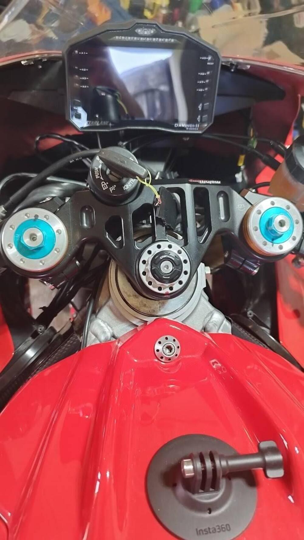 Aprilia RSV4 Factory APRC ABS (2011 - 15) (7)