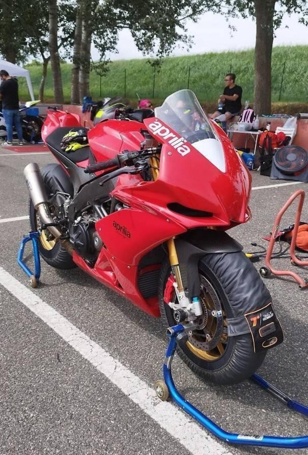 Aprilia RSV4 Factory APRC ABS (2011 - 15) (8)