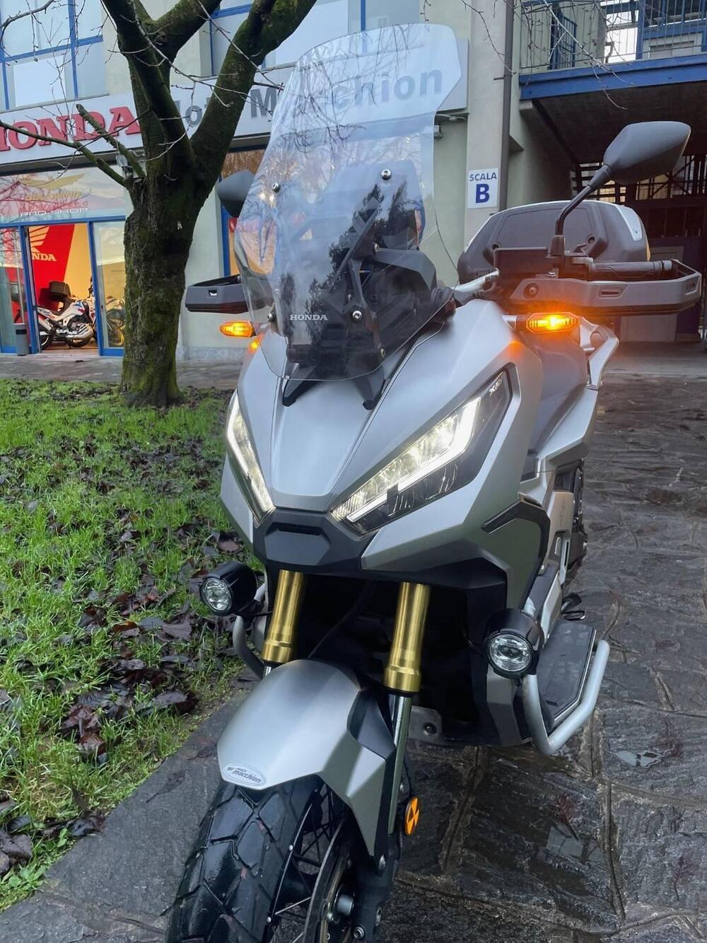 Honda X-ADV 750 DCT Adventure (2021 - 24) (3)