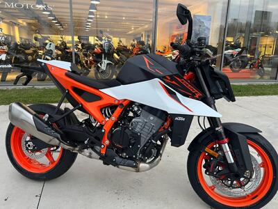 KTM 990 Duke R (2026) nuova