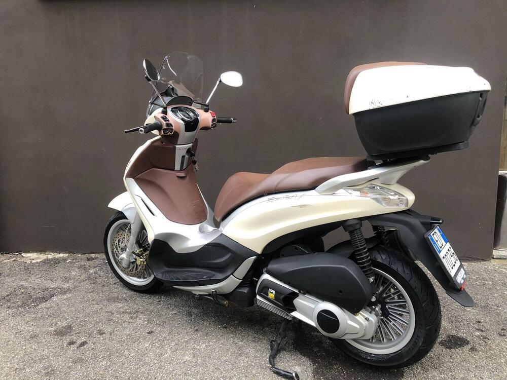 Piaggio Beverly 300 i.e. (2010 - 16) (3)