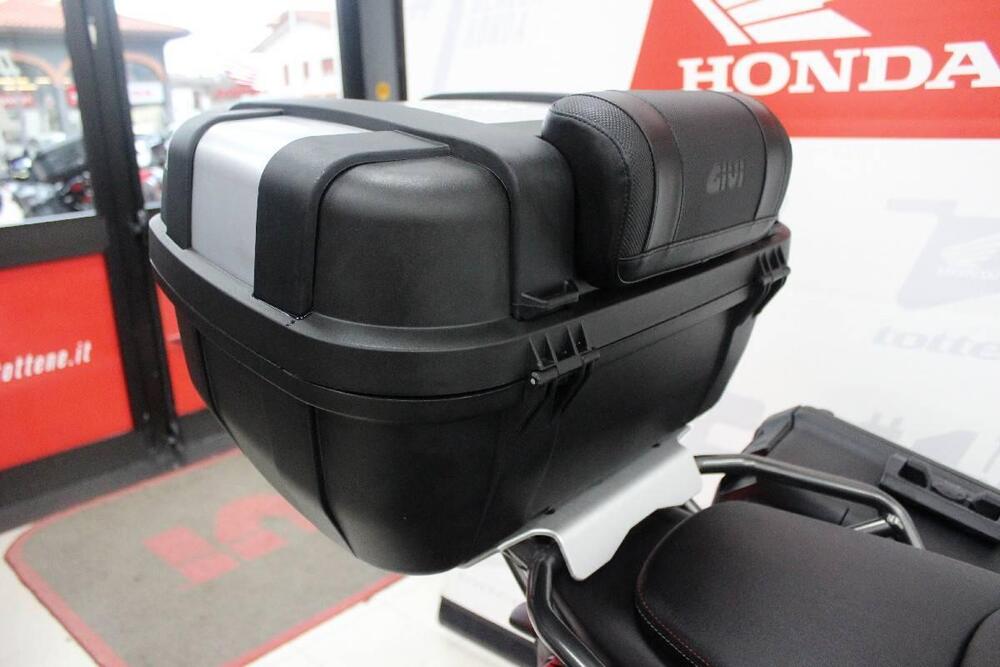 Moto Guzzi V85 TT Travel (2021 - 23) (6)