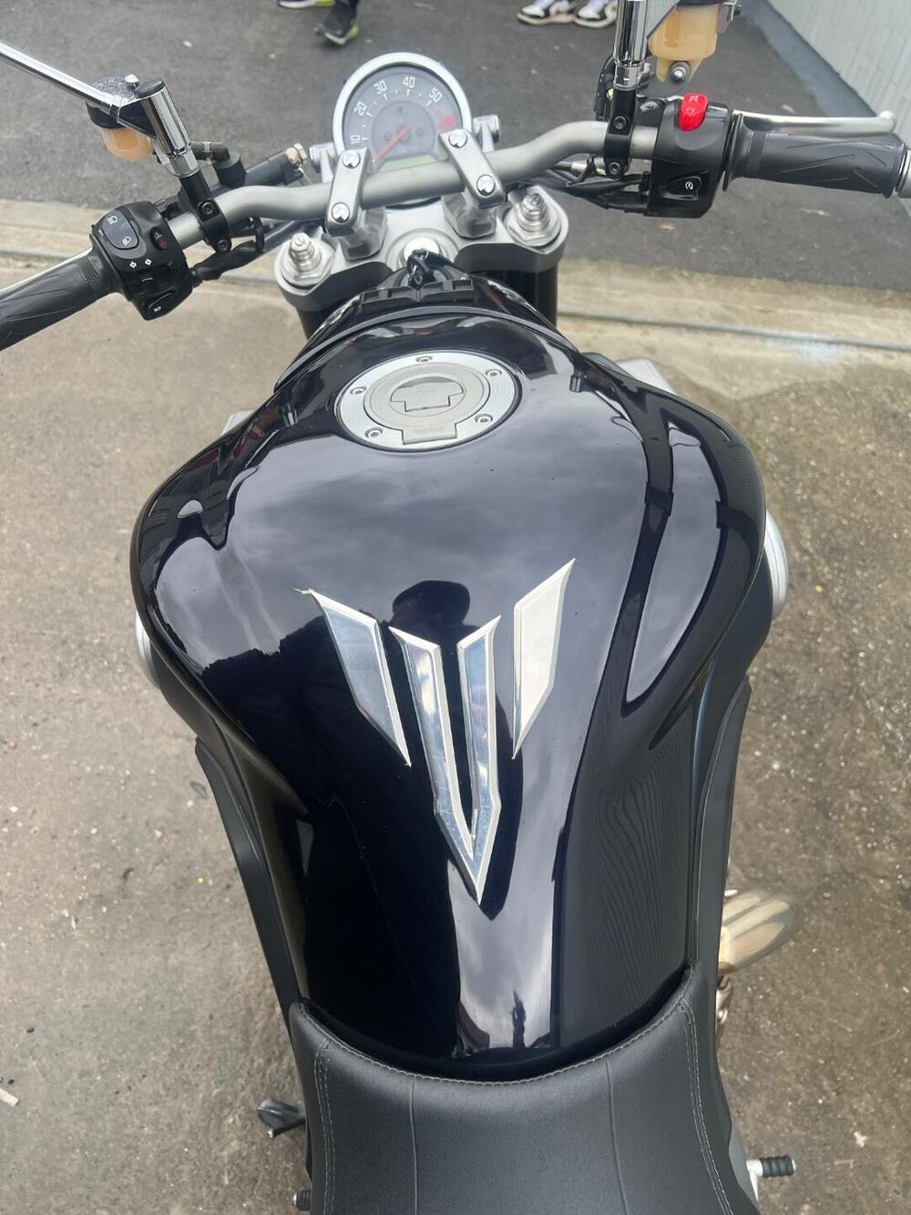 Yamaha MT-01 (2005- 11) (6)