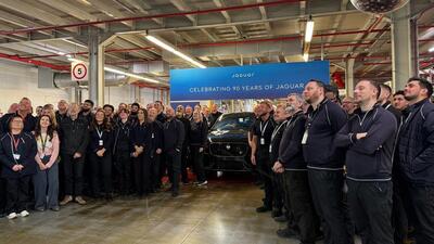 Jaguar chiude un capitolo storico: a Coventry nasce l&rsquo;ultimo modello &ldquo;classico&rdquo;