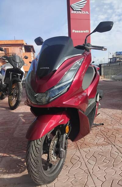 Honda PCX 125 (2021 - 24) usata